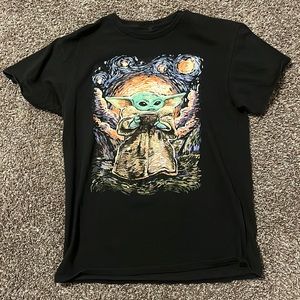 Men’s StarWars baby yoda shirt